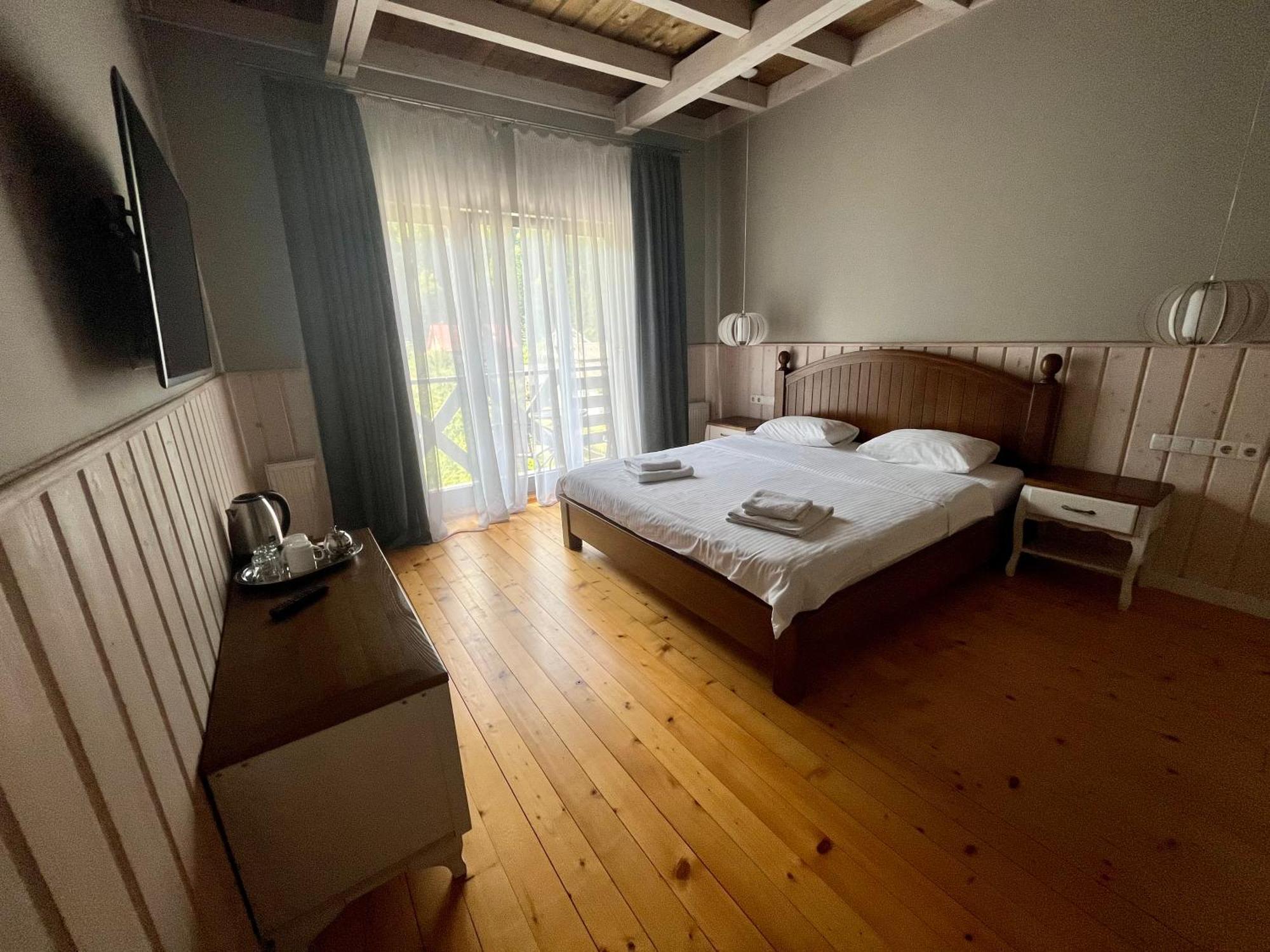Hygge Hotel Tatariv Eksteriør billede