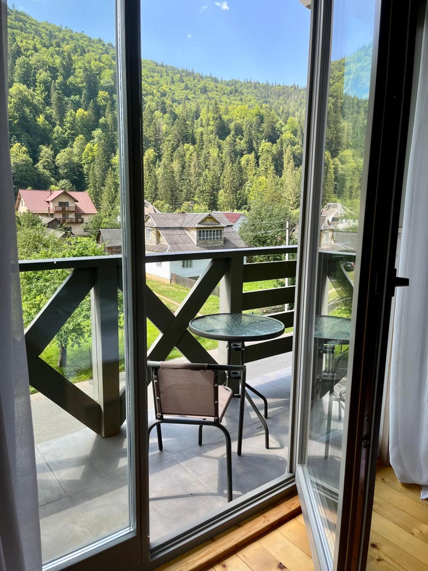 Hygge Hotel Tatariv Eksteriør billede