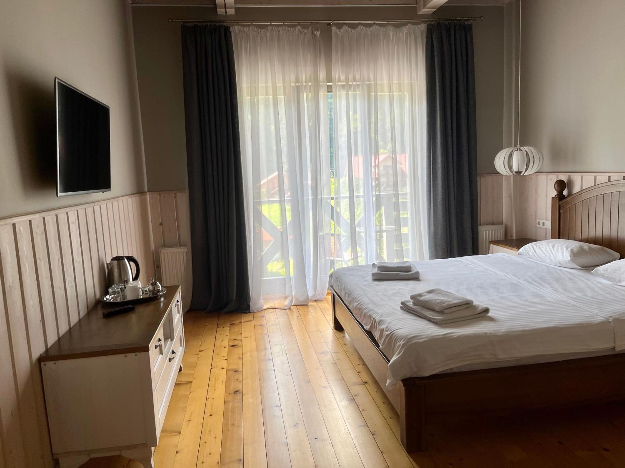 Hygge Hotel Tatariv Eksteriør billede