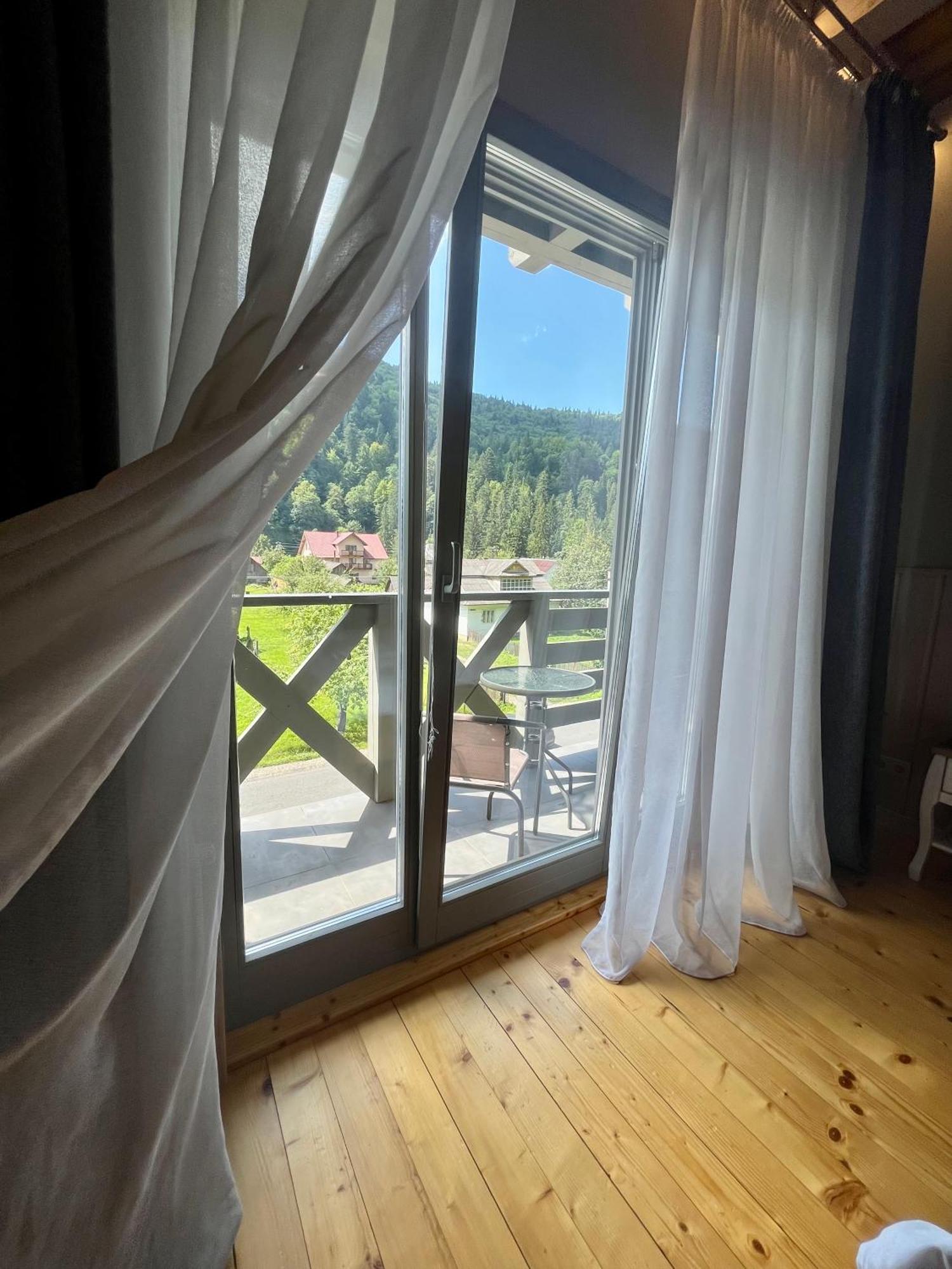 Hygge Hotel Tatariv Eksteriør billede